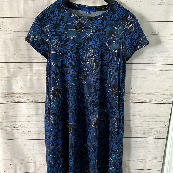 Apt. 9 lightweight dress - Picture 1 of 7